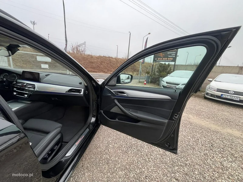 BMW Seria 5 G30 530 19