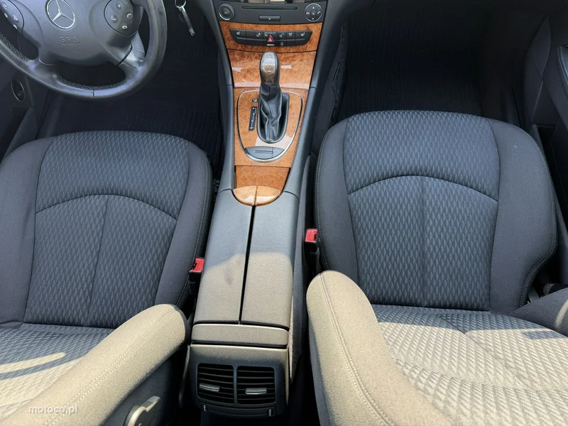 Mercedes-Benz Klasa E W211 E 200 17