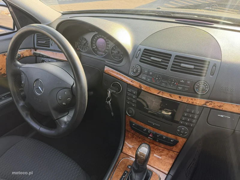 Mercedes-Benz Klasa E W211 E 200 24