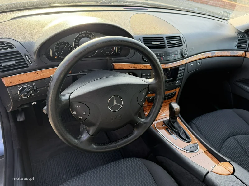Mercedes-Benz Klasa E W211 E 200 29