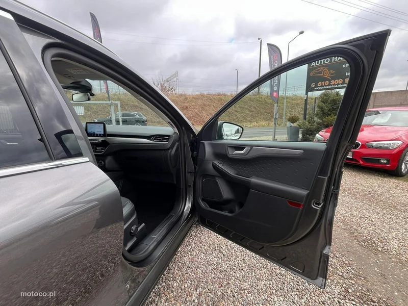 Ford Kuga III 17