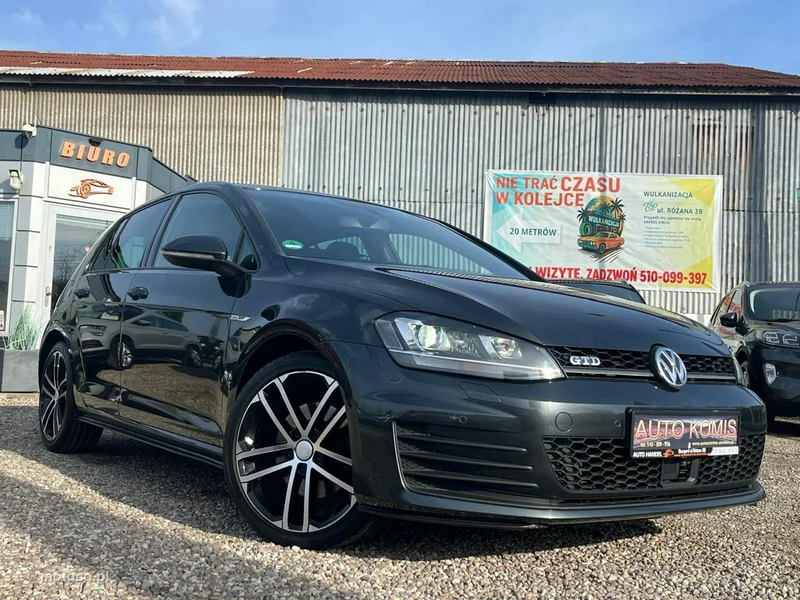 Volkswagen Golf VII 3