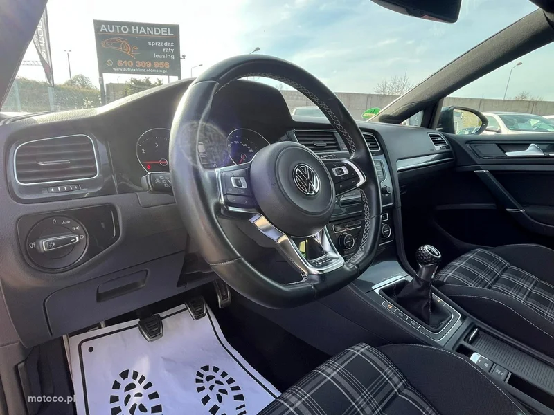 Volkswagen Golf VII 22