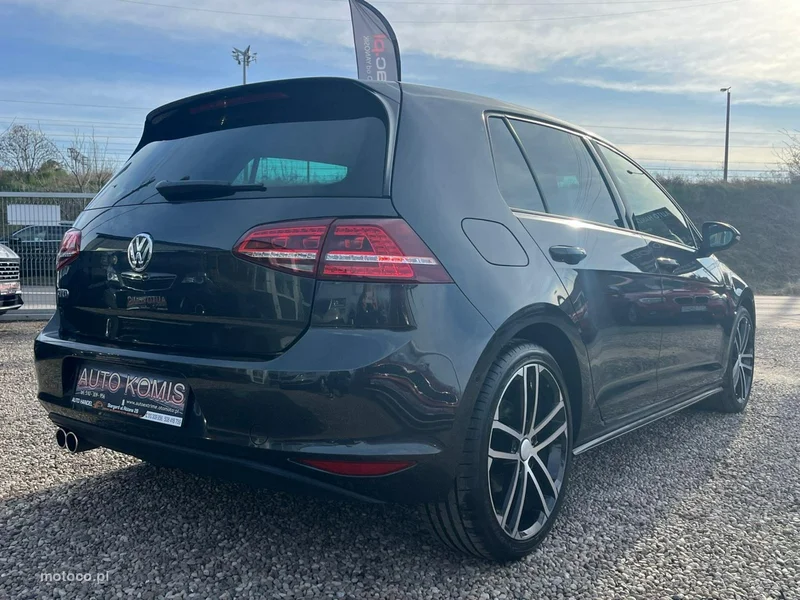Volkswagen Golf VII 25