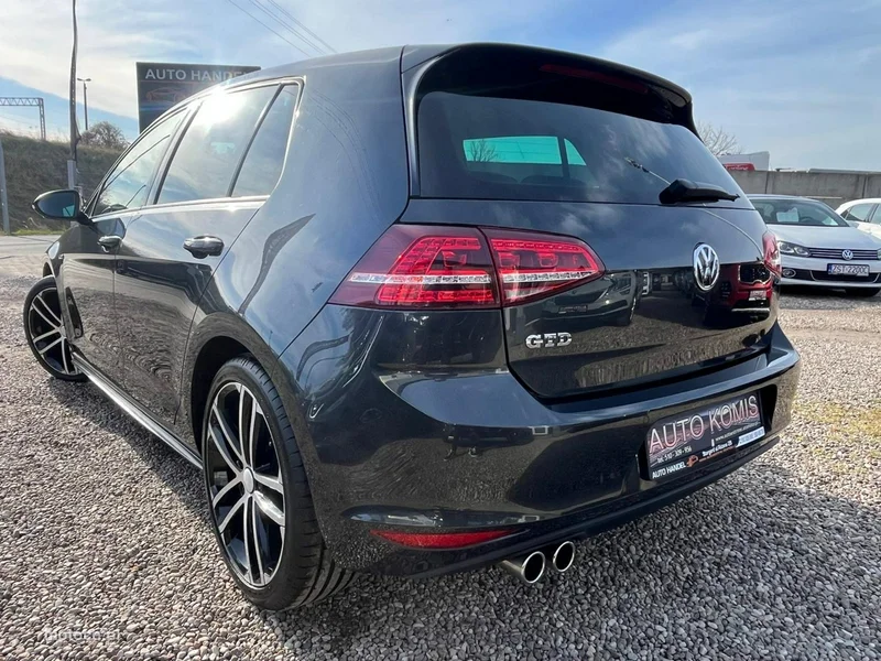 Volkswagen Golf VII 33