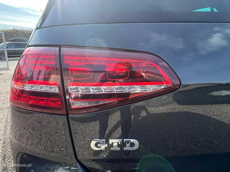 Volkswagen Golf VII 36