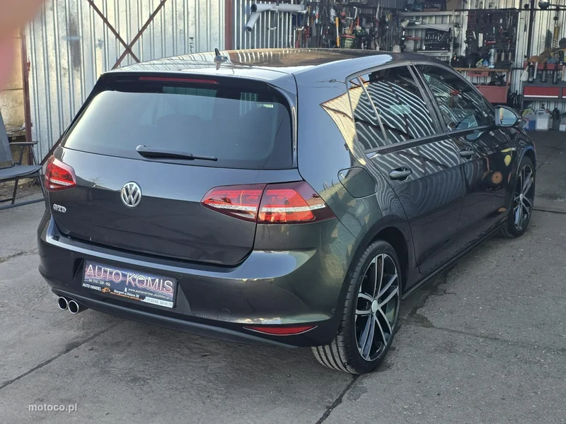 Volkswagen Golf VII 38