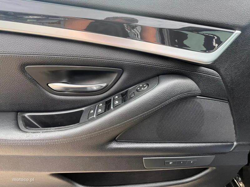 BMW Seria 5 F10 520 32