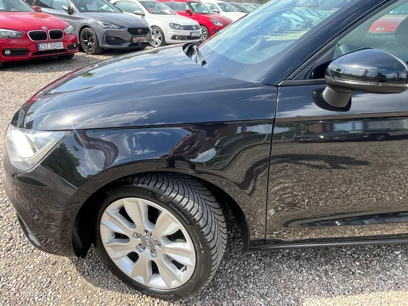 Audi A1 8X 24