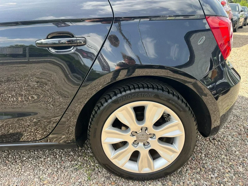 Audi A1 8X 40