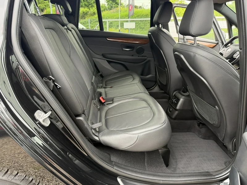 BMW Active Tourer 9