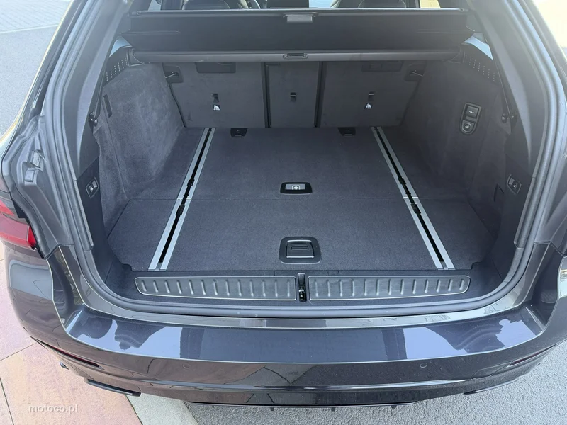 BMW Seria 5 G30 520 12