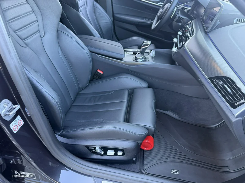 BMW Seria 5 G30 520 15