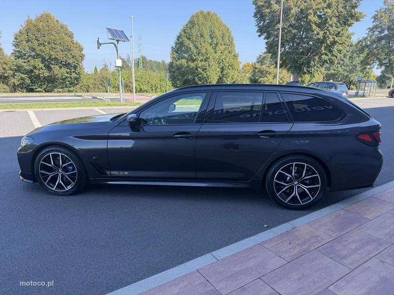 BMW Seria 5 G30 520 8