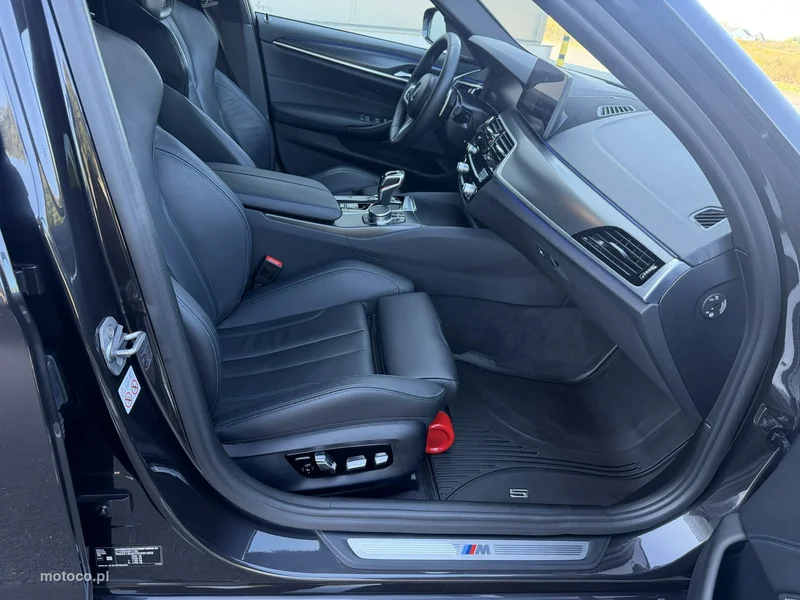 BMW Seria 5 G30 520 10