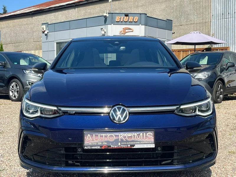 Volkswagen Golf VIII 2