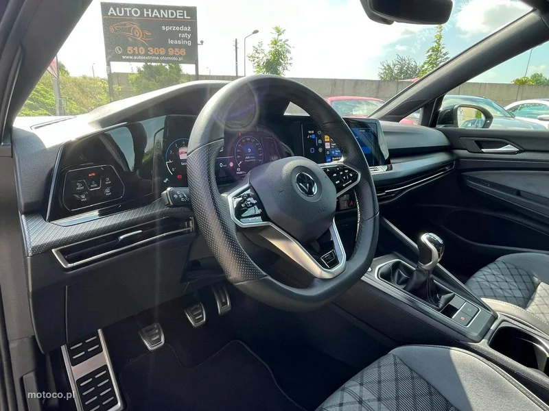 Volkswagen Golf VIII 15