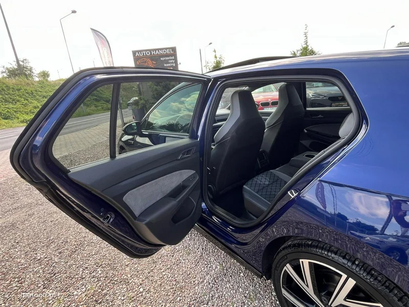 Volkswagen Golf VIII 20