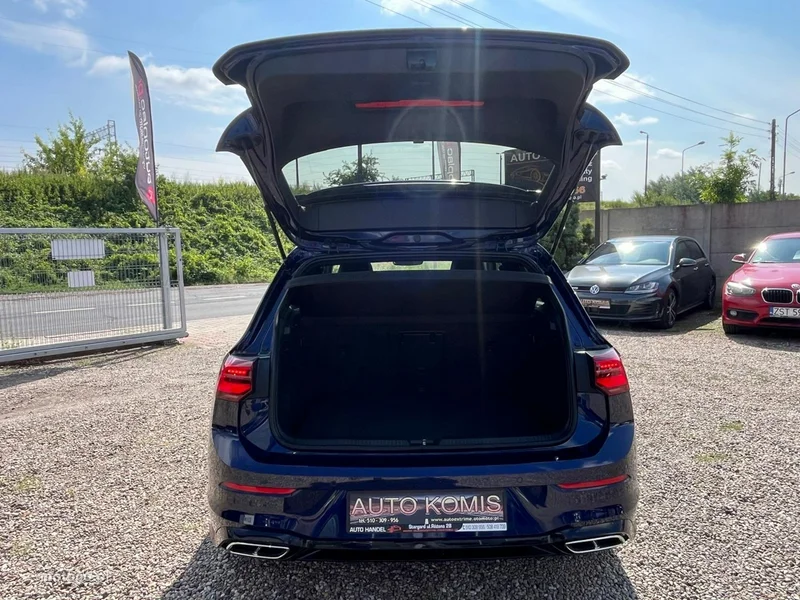 Volkswagen Golf VIII 22