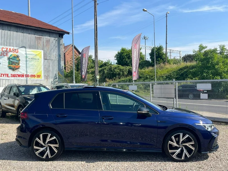 Volkswagen Golf VIII 37