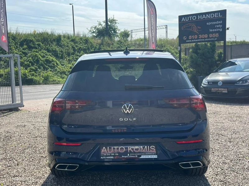 Volkswagen Golf VIII 5