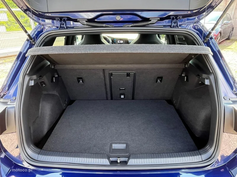 Volkswagen Golf VIII 10