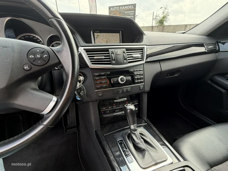 Mercedes-Benz Klasa E W212 E 200 19