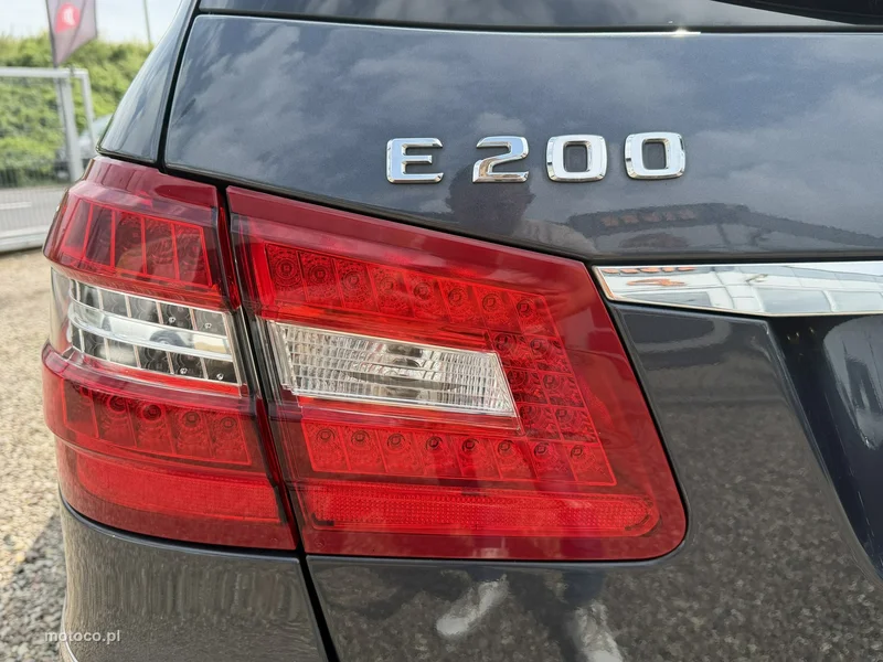 Mercedes-Benz Klasa E W212 E 200 22