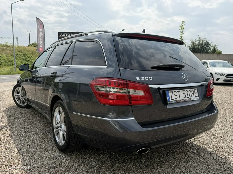 Mercedes-Benz Klasa E W212 E 200 29