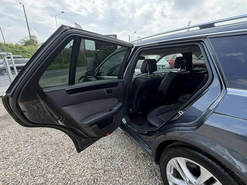 Mercedes-Benz Klasa E W212 E 200 40