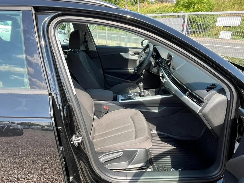 Audi A4 B9 8