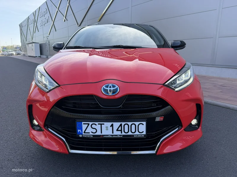 Toyota Yaris XP210 2