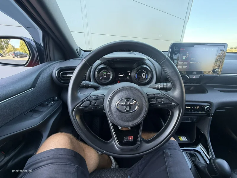 Toyota Yaris XP210 25