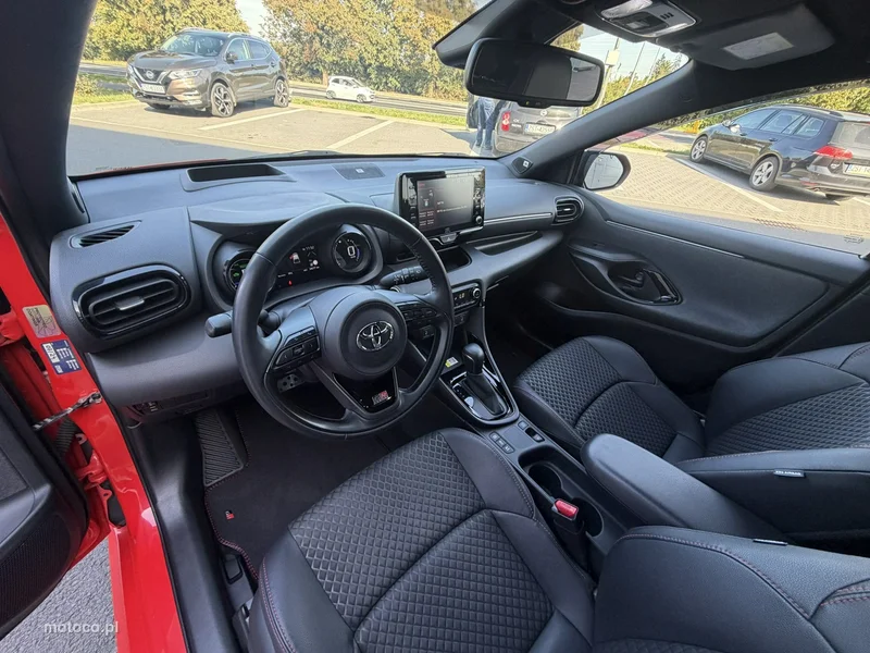 Toyota Yaris XP210 31