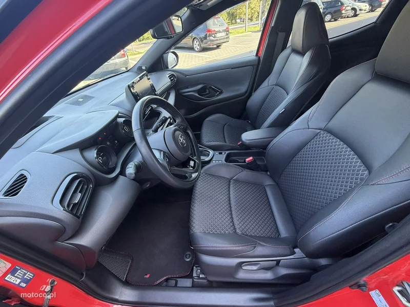 Toyota Yaris XP210 33