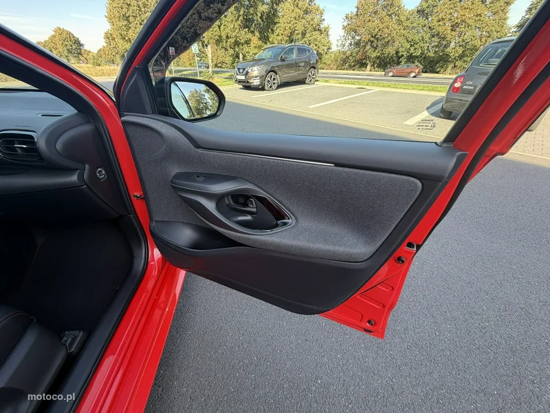 Toyota Yaris XP210 36