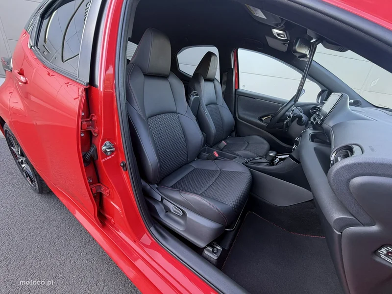 Toyota Yaris XP210 38