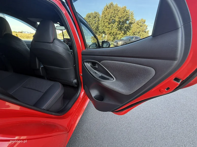 Toyota Yaris XP210 39