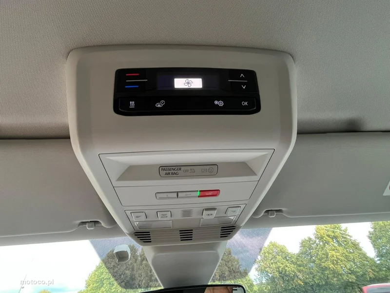 Volkswagen Multivan 32