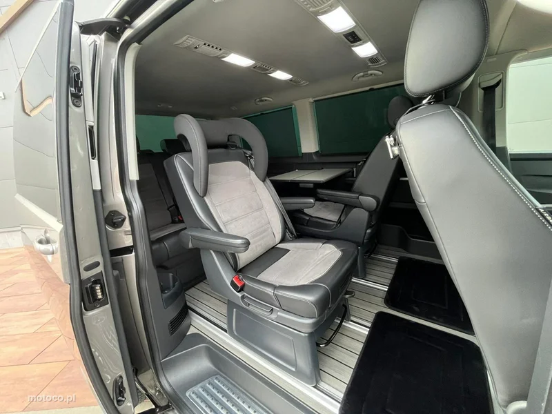 Volkswagen Multivan 9