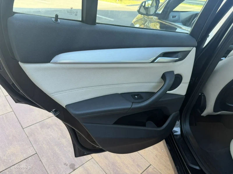 BMW X1 F48 26
