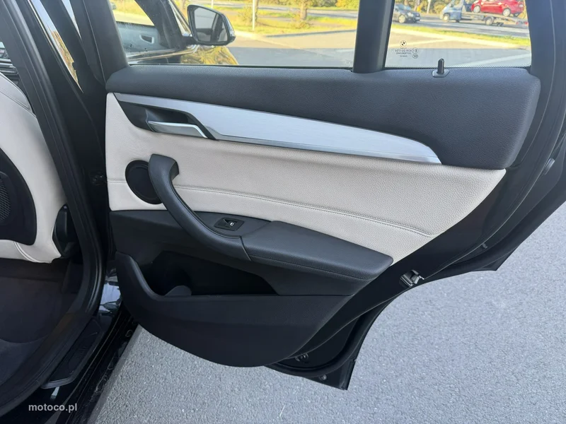 BMW X1 F48 28