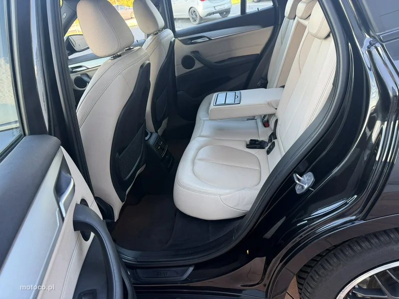 BMW X1 F48 31