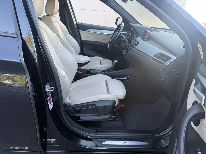 BMW X1 F48 10