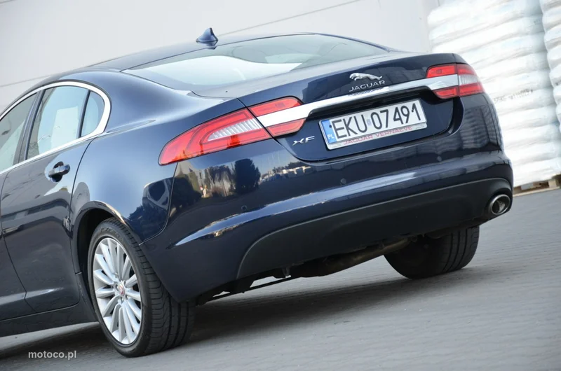 Jaguar XF 15