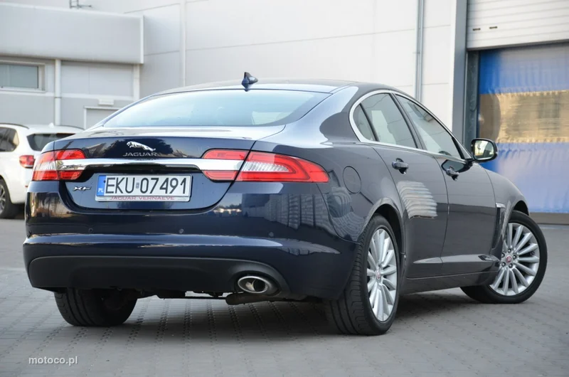 Jaguar XF 21