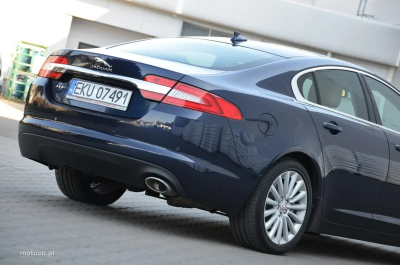 Jaguar XF 23