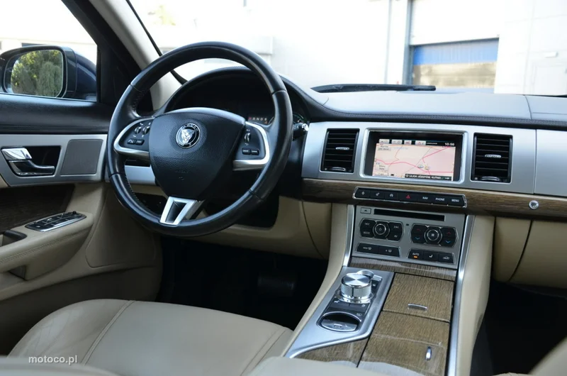 Jaguar XF 37