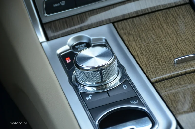 Jaguar XF 43
