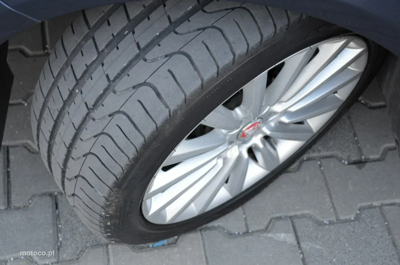 Jaguar XF 6